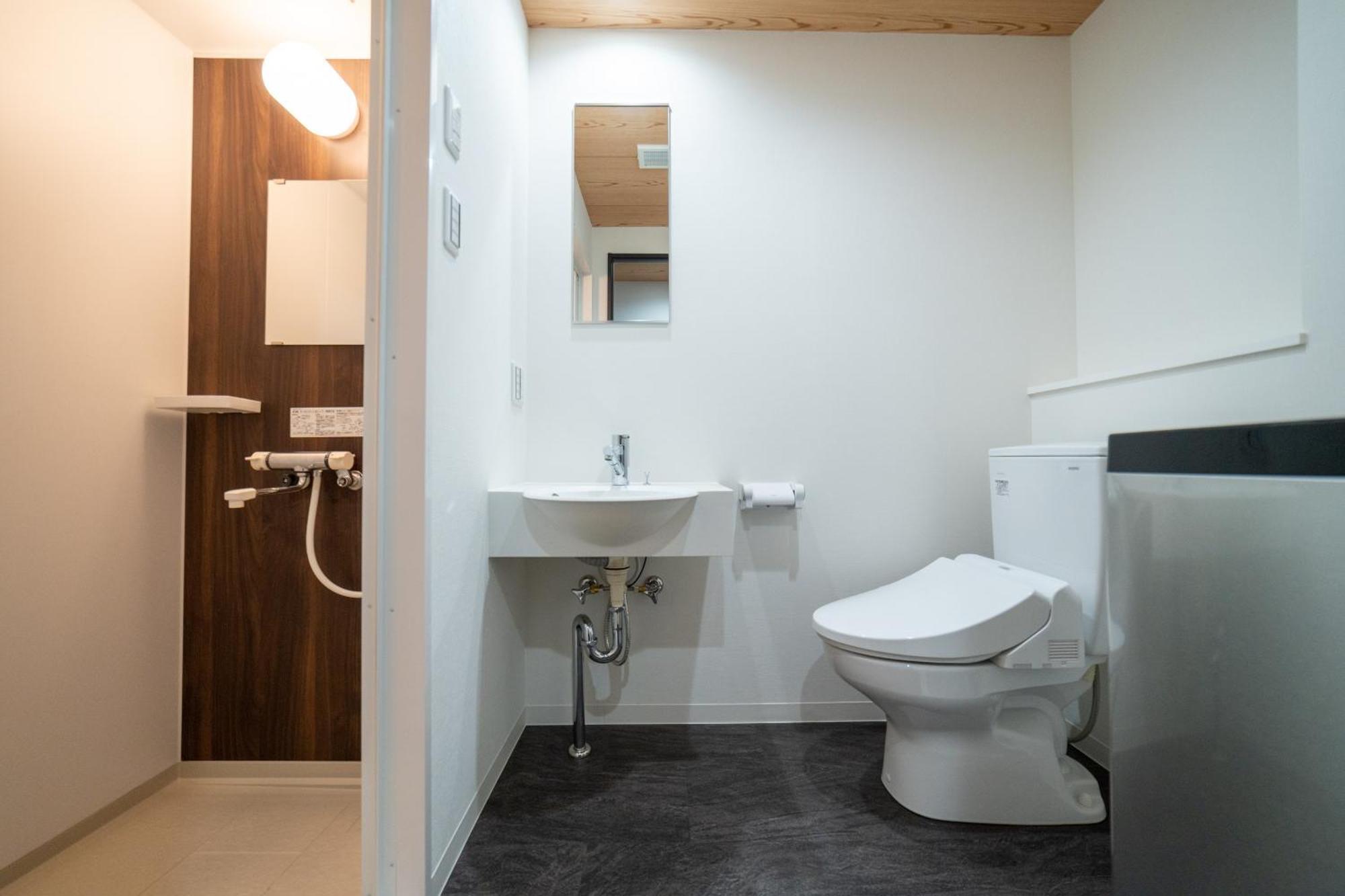 Apartment 通天閣queens Park Ck